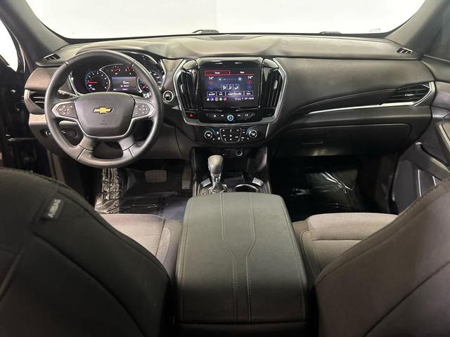 Photo of 2023 Northsky Blue Metallic Chevrolet Traverse