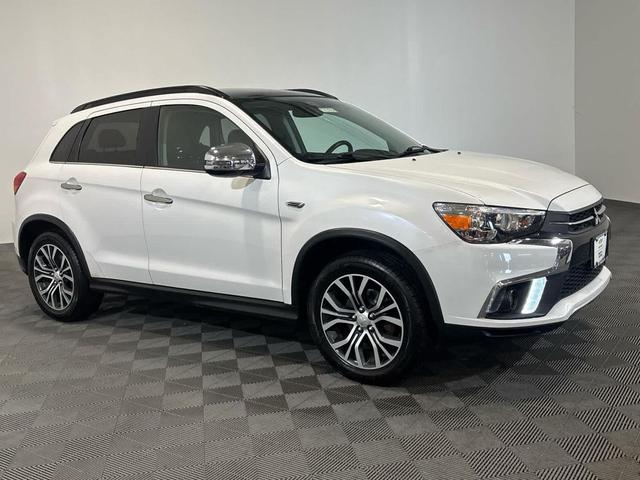 Photo of 2018 Diamond White Pearl Mitsubishi Outlander Sport