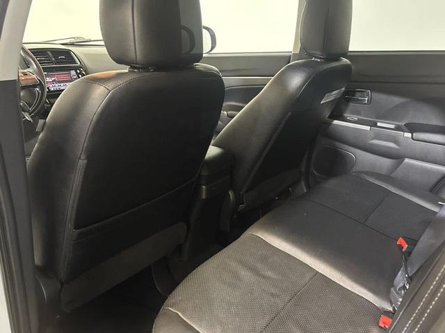 Photo of 2018 Diamond White Pearl Mitsubishi Outlander Sport