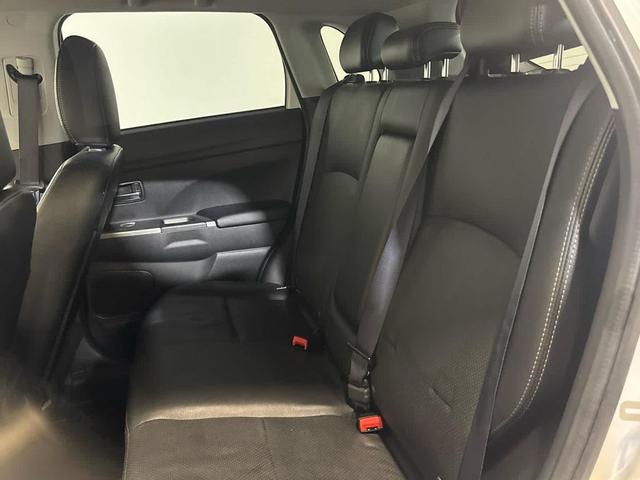 Photo of 2018 Diamond White Pearl Mitsubishi Outlander Sport