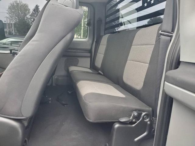 Photo of 2006 Black Ford F-250
