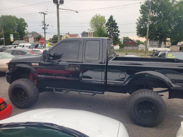 Photo of 2006 Black Ford F-250