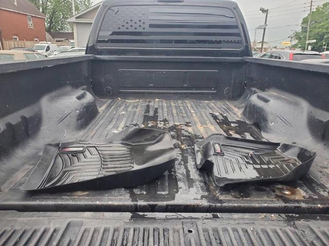 Photo of 2006 Black Ford F-250