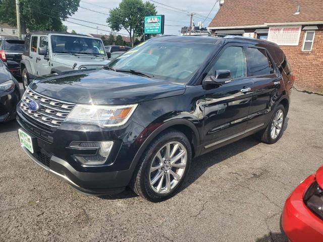 Photo of 2016 Black Ford Explorer