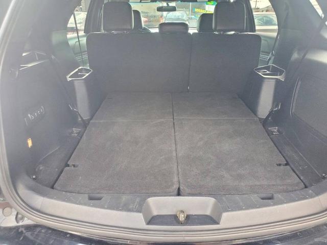 Photo of 2016 Black Ford Explorer