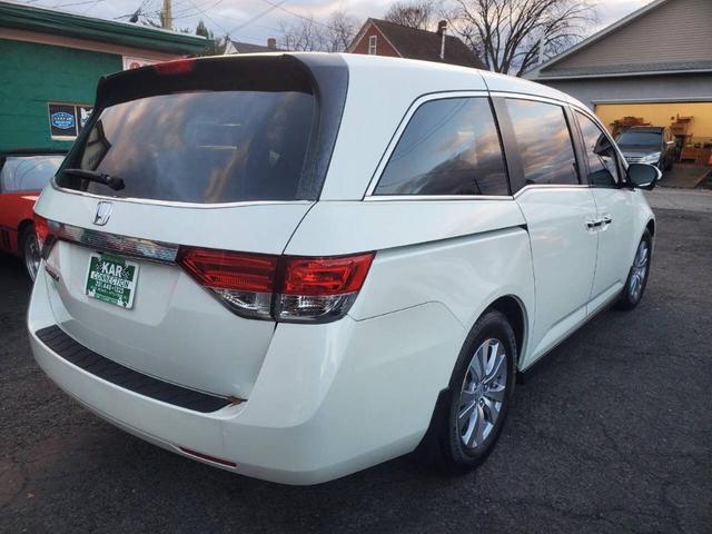 Photo of 2016 White Honda Odyssey