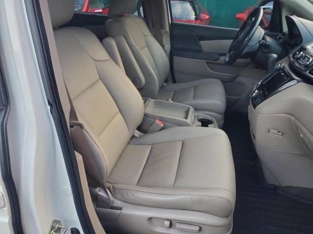 Photo of 2016 White Honda Odyssey
