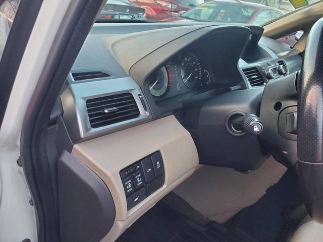 Photo of 2016 White Honda Odyssey