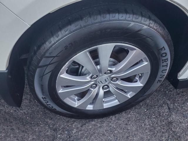 Photo of 2016 White Honda Odyssey