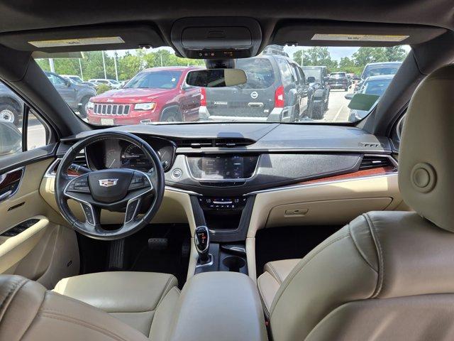 Photo of 2018 Bronze Dune Metallic Cadillac XT5