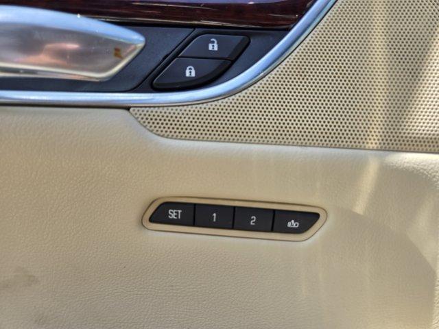 Photo of 2018 Bronze Dune Metallic Cadillac XT5