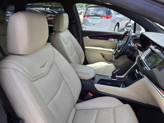 Photo of 2018 Bronze Dune Metallic Cadillac XT5