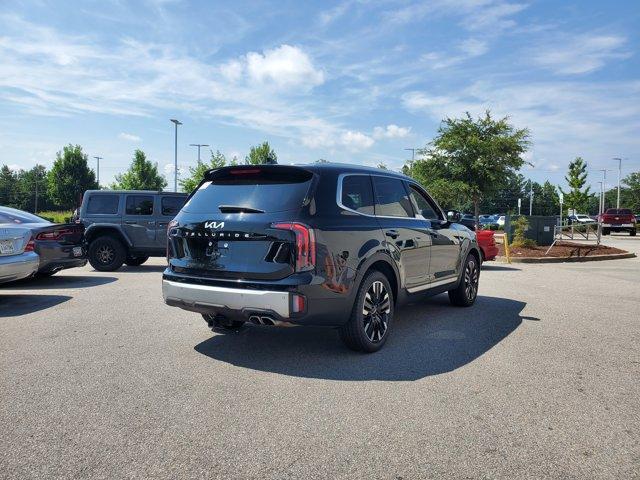Photo of 2023 Ebony Black Kia Telluride
