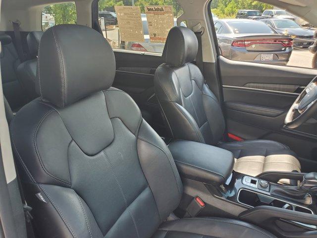 Photo of 2023 Ebony Black Kia Telluride