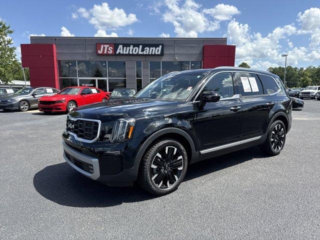 Photo of 2023 Ebony Black Kia Telluride
