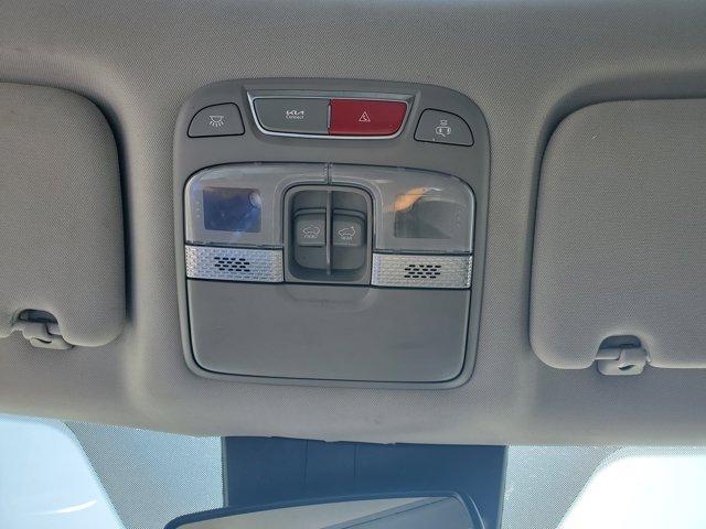 Photo of 2023 Ebony Black Kia Telluride