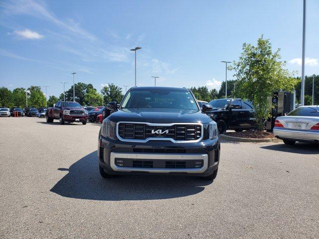 Photo of 2023 Ebony Black Kia Telluride