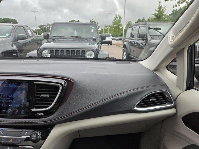 Photo of 2017 Jazz Blue Pearlcoat Chrysler Pacifica
