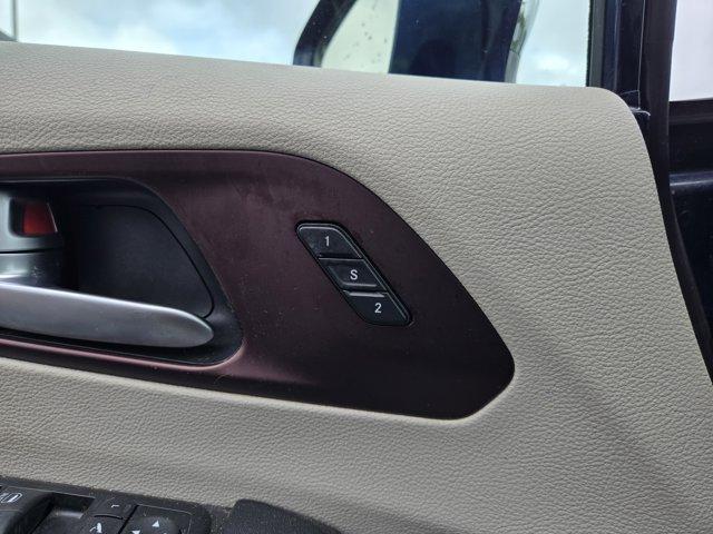 Photo of 2017 Jazz Blue Pearlcoat Chrysler Pacifica
