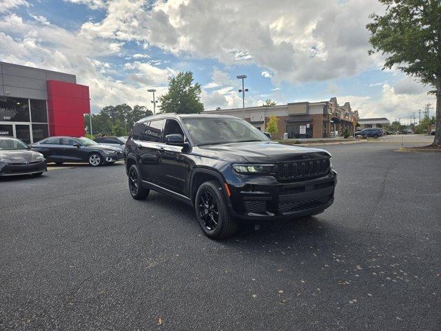 Photo of 2024 Diamond Black Jeep Grand Cherokee L