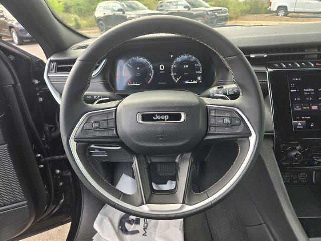 Photo of 2024 Diamond Black Jeep Grand Cherokee L