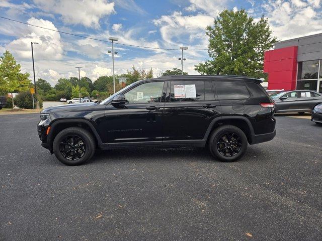 Photo of 2024 Diamond Black Jeep Grand Cherokee L