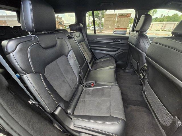 Photo of 2024 Diamond Black Jeep Grand Cherokee L