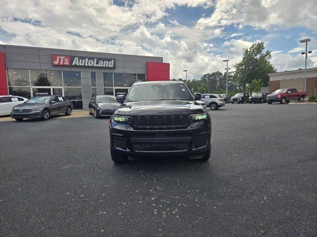 Photo of 2024 Diamond Black Jeep Grand Cherokee L