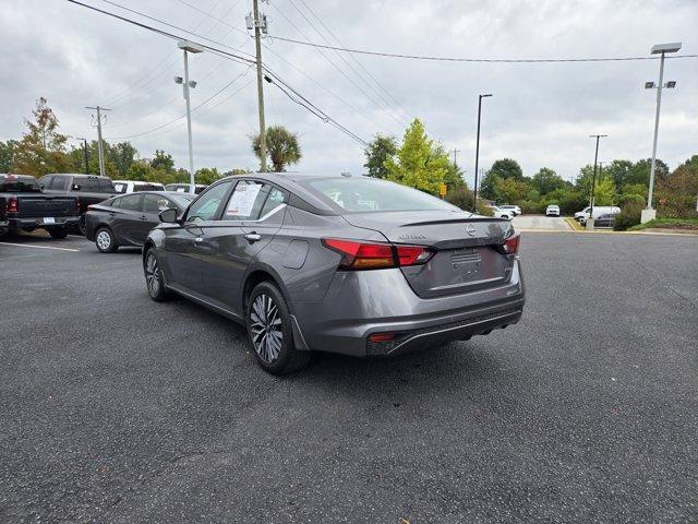 Photo of 2024 Gun Metallic Nissan Altima