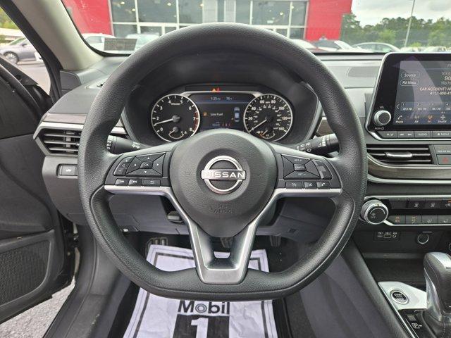 Photo of 2024 Gun Metallic Nissan Altima