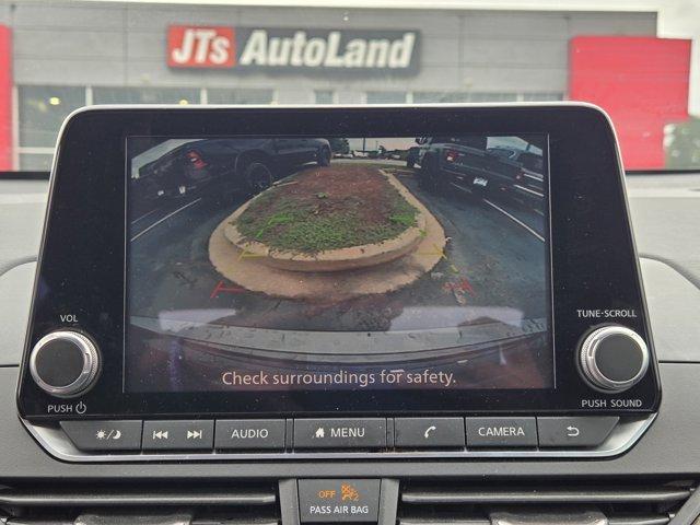 Photo of 2024 Gun Metallic Nissan Altima