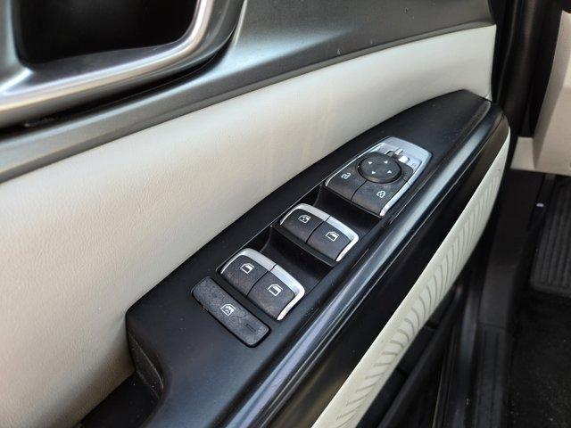 Photo of 2023 Deep Chroma Blue Kia Carnival