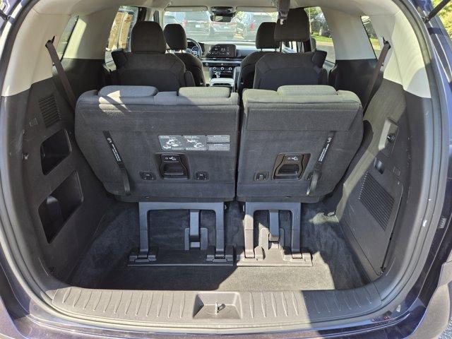 Photo of 2023 Deep Chroma Blue Kia Carnival