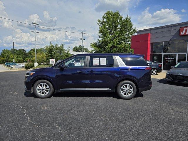 Photo of 2023 Deep Chroma Blue Kia Carnival