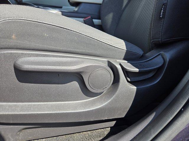 Photo of 2023 Deep Chroma Blue Kia Carnival