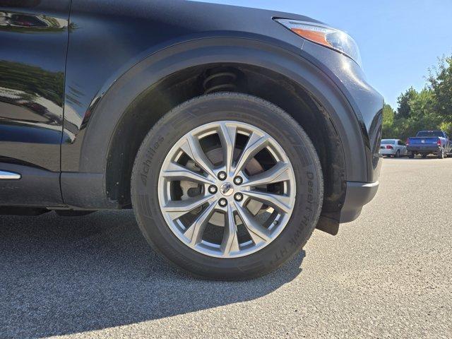 Photo of 2022 Black Ford Explorer