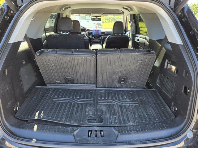 Photo of 2022 Black Ford Explorer