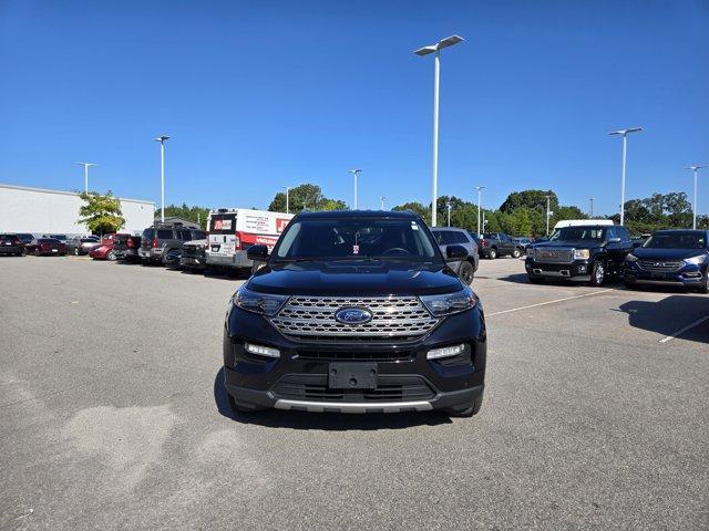 Photo of 2022 Black Ford Explorer