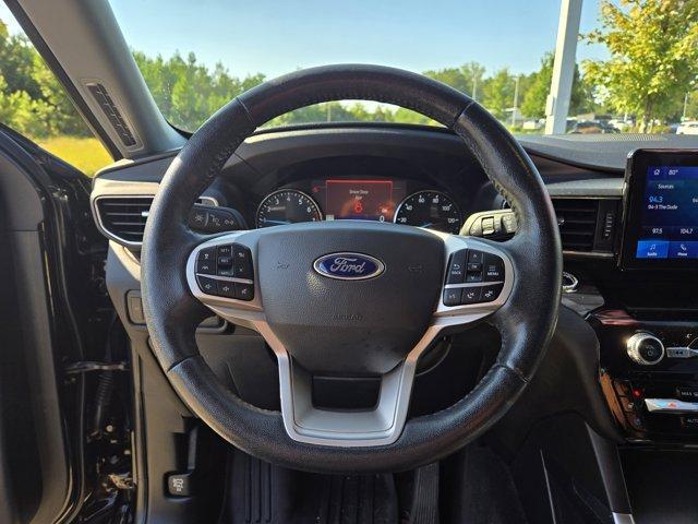 Photo of 2022 Black Ford Explorer