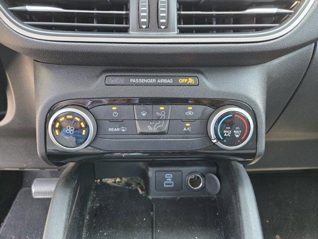 Photo of 2021 White Ford Escape