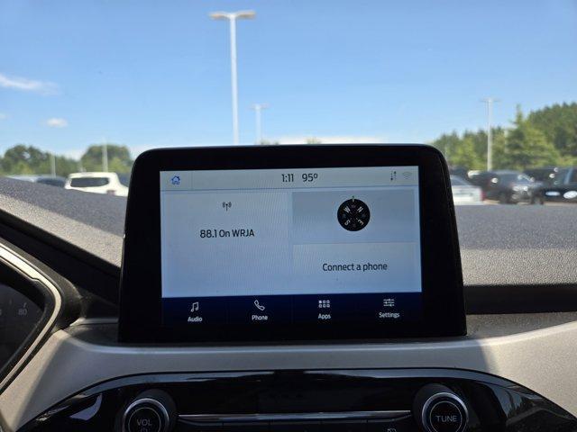Photo of 2021 White Ford Escape