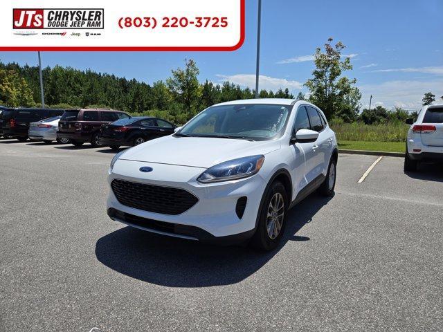 Photo of 2021 White Ford Escape