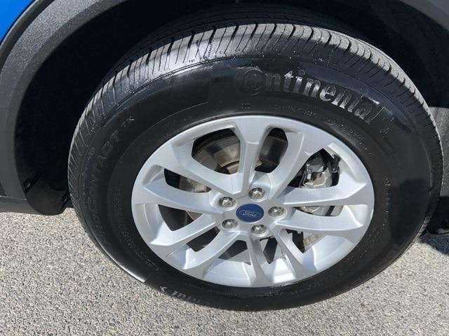 Photo of 2020 VELOCITY BLUE METALLIC Ford Escape