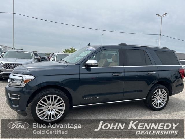 Photo of 2024 STONE BLUE METALLIC Ford Expedition