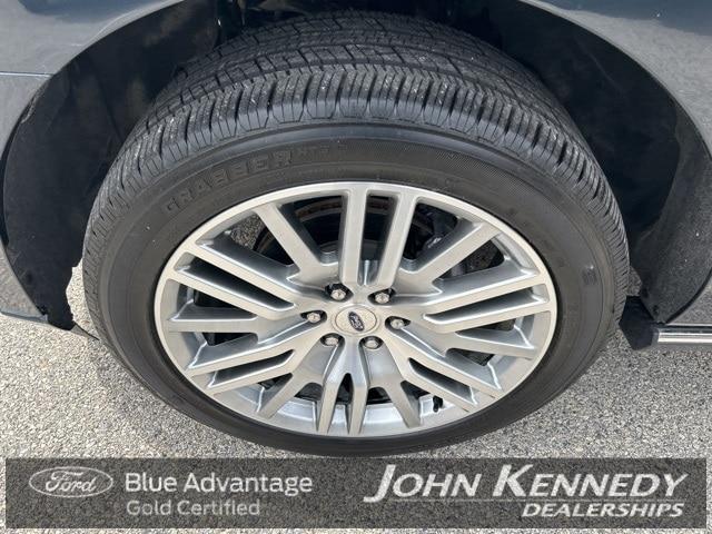 Photo of 2024 STONE BLUE METALLIC Ford Expedition