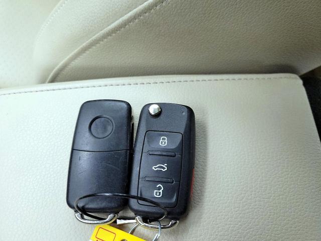 Photo of 2015 Black Volkswagen Jetta