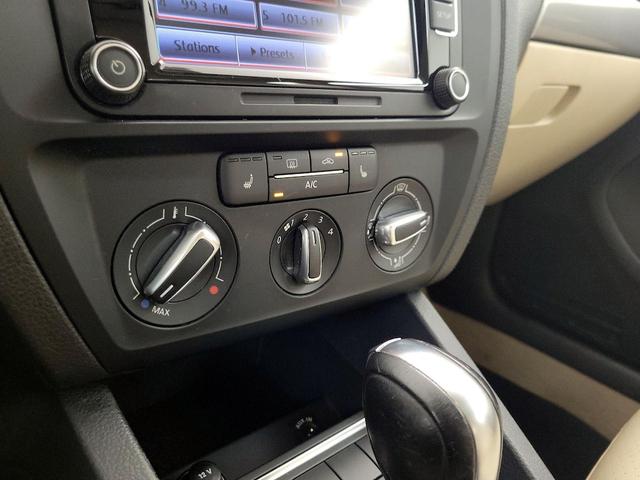 Photo of 2015 Black Volkswagen Jetta