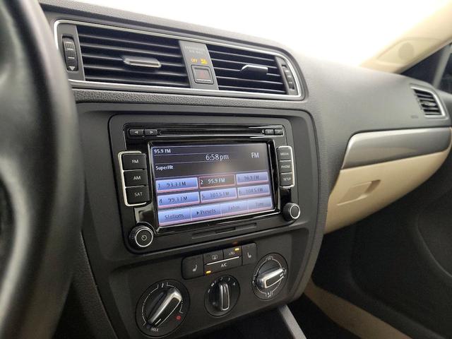 Photo of 2015 Black Volkswagen Jetta