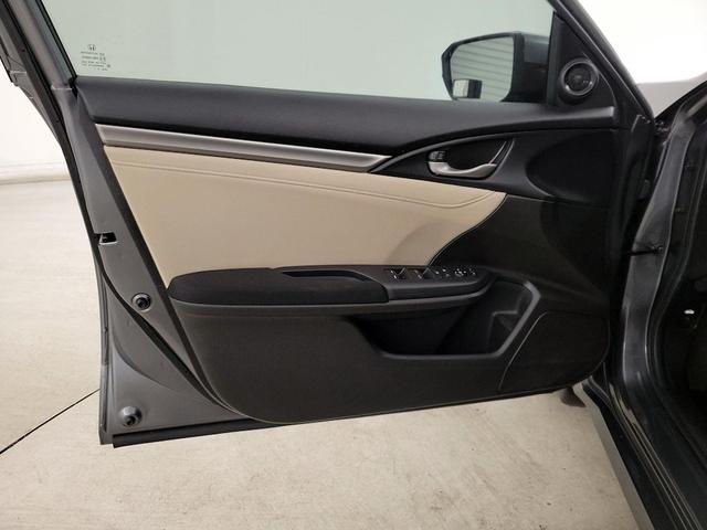 Photo of 2021 Gray Honda Civic