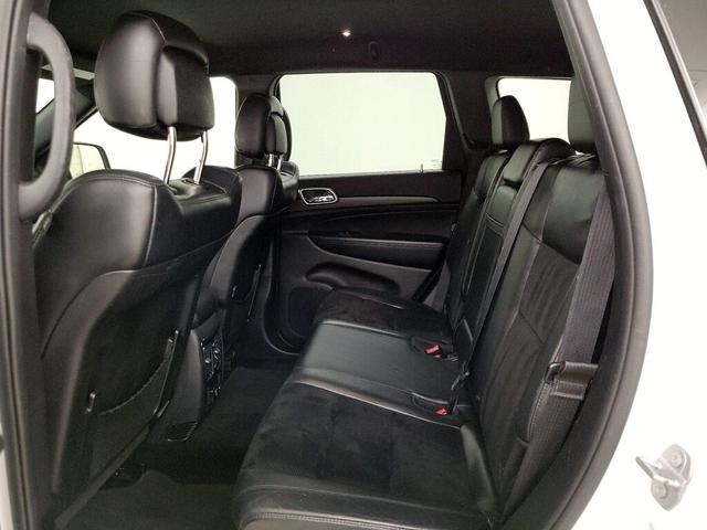 Photo of 2017 White Jeep Grand Cherokee